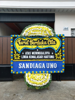 Papan Bunga Duka di Waluran Mandiri